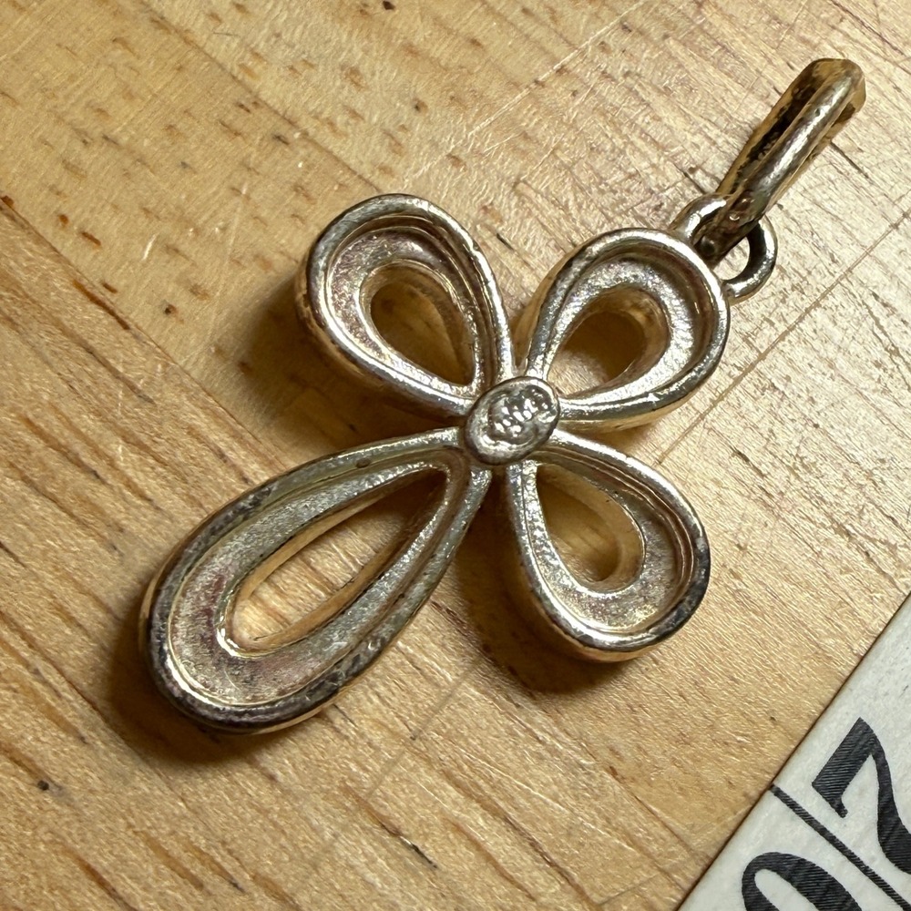 Sparkly Rhinestone Religious Cross Pendant - Picture 5 of 9